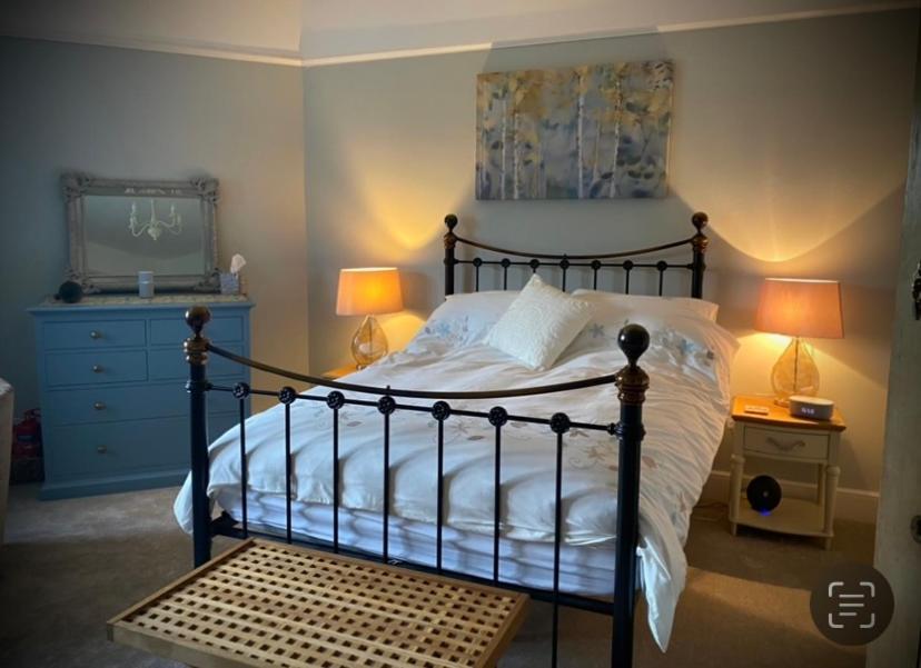 The Old Rectory - Valley View Room In Private Home Stockton-on-Teme Exterior foto